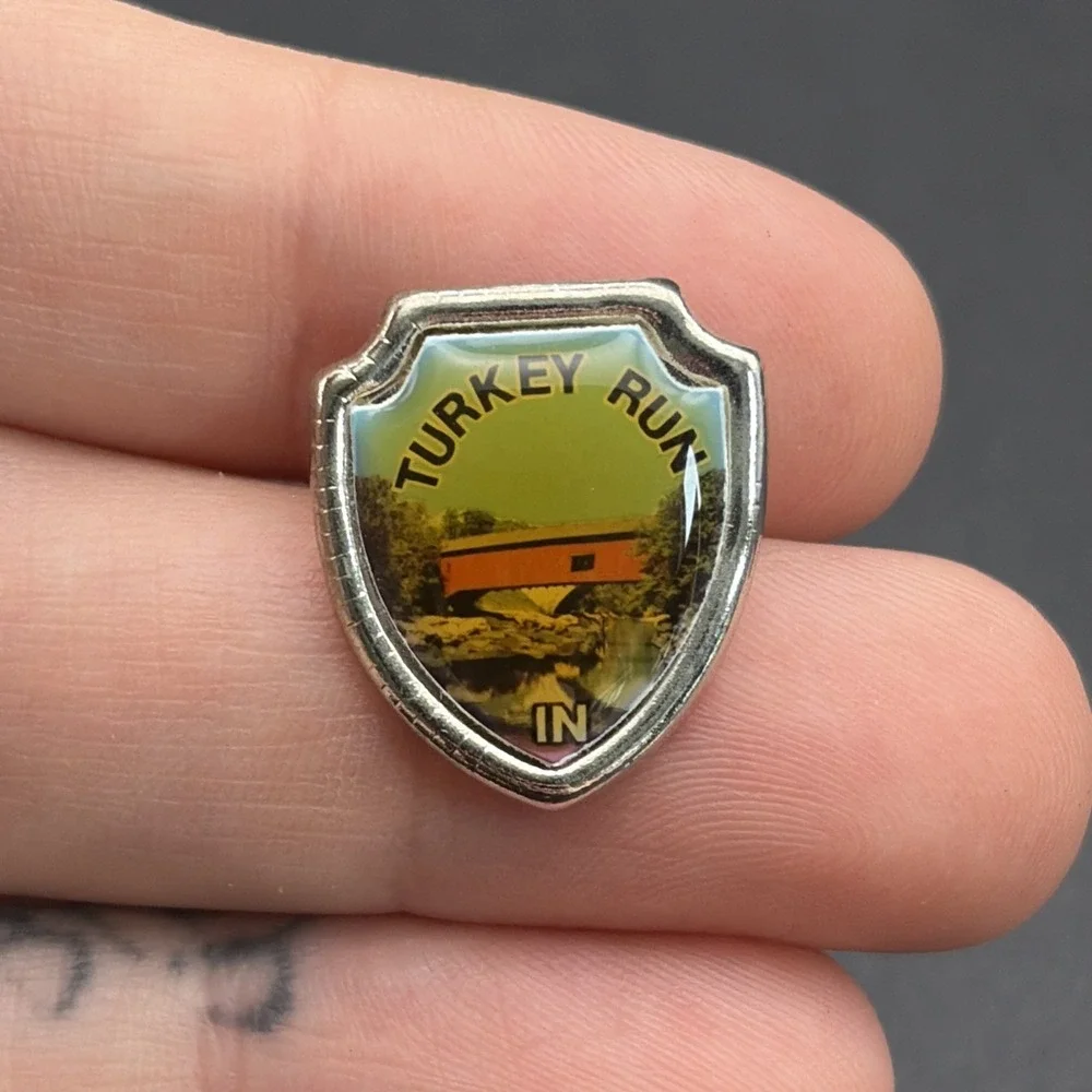 Turkey Run Indiana Covered Bridge Shield Crest Lapel‎ Hat Pin